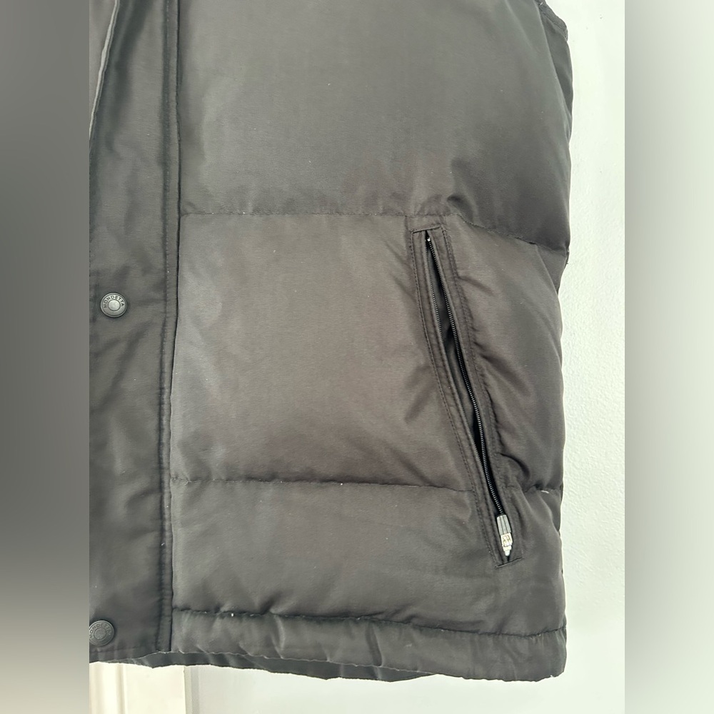 Men's Mondetta Sport Puffer Vest - Picture 2 of 12